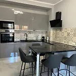 Apartament Mare & Roma Holidays *
