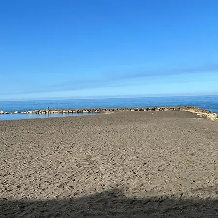 Mare & Roma Holidays Lägenhet Ladispoli